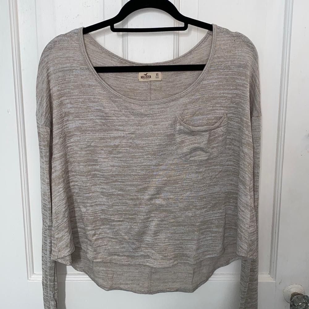 Hollister comfy easy to wear thin sweater